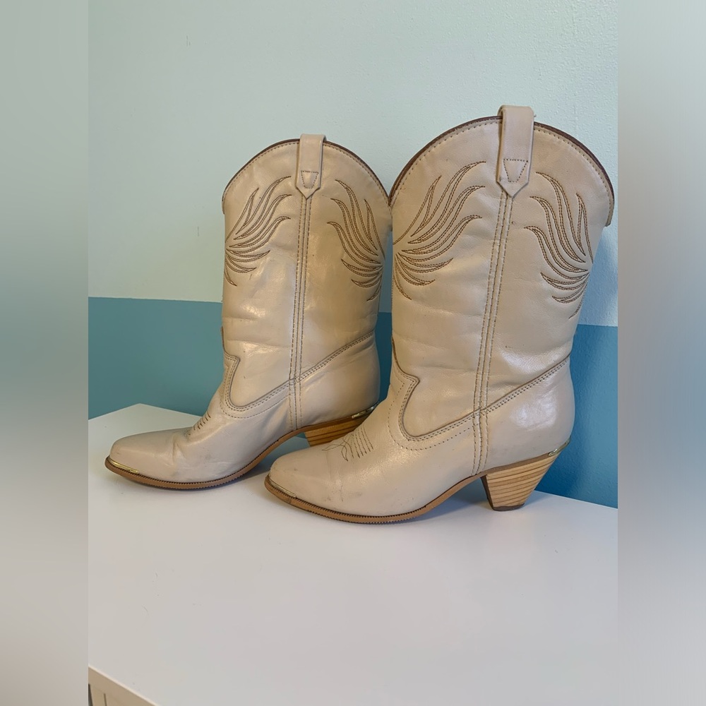 Vintage cowgirl boots